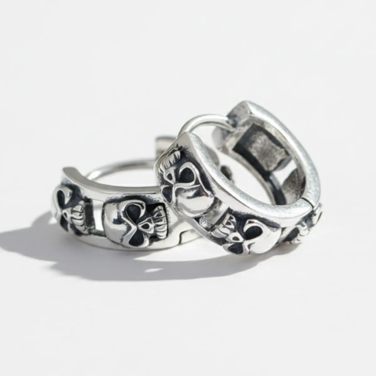 5mm Silver Skull Head Huggie Hoop Earrings - Image 3