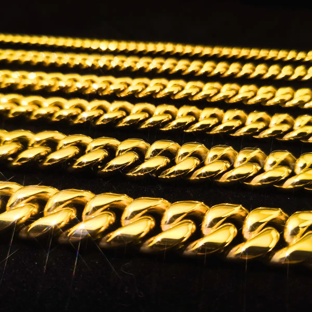 Cuban Bracelet Gold 10mm - Image 4