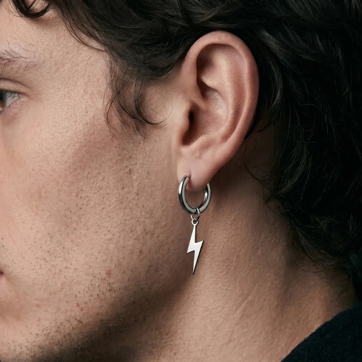 Men's Lightning Bolt Hoop Earrings - Image 3