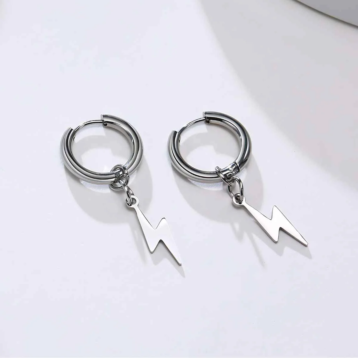 Men's Lightning Bolt Hoop Earrings - Image 5