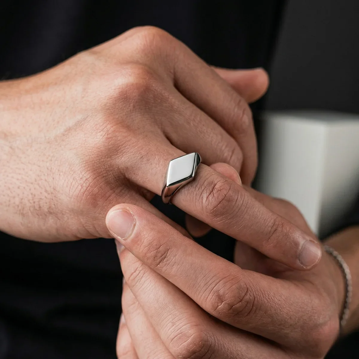 Minimalist Signet Pinky Ring - Image 2