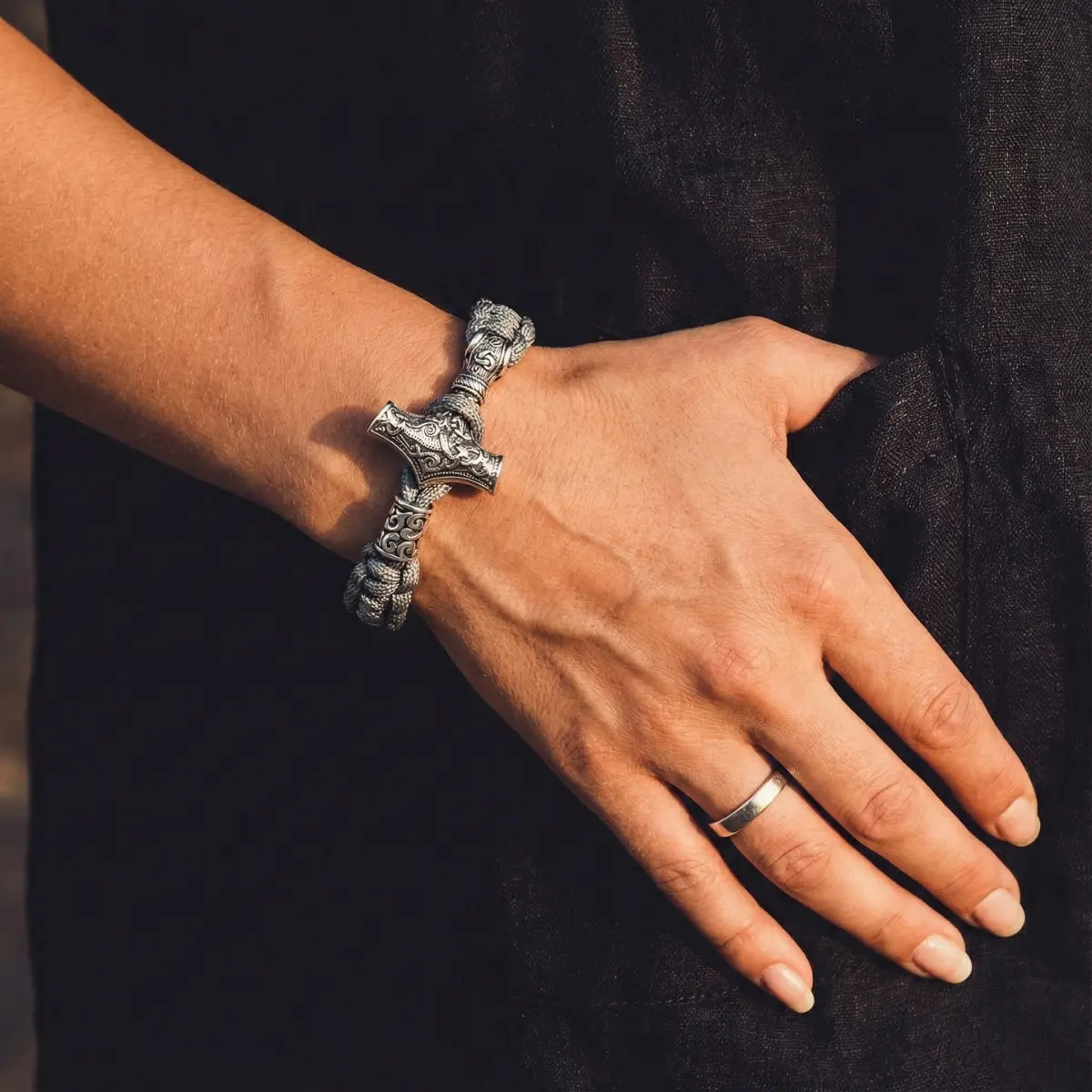 Mjolnir Paracord Bracelet - Image 11
