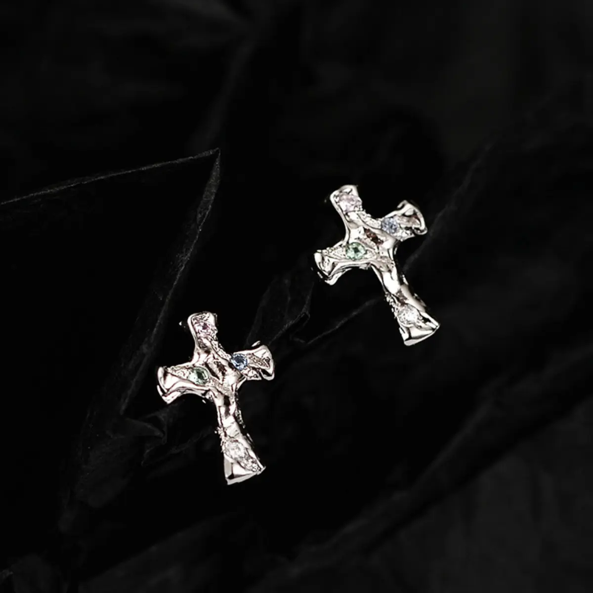 Molten Pavé CZ Cross Stud Earrings White Gold - Image 4
