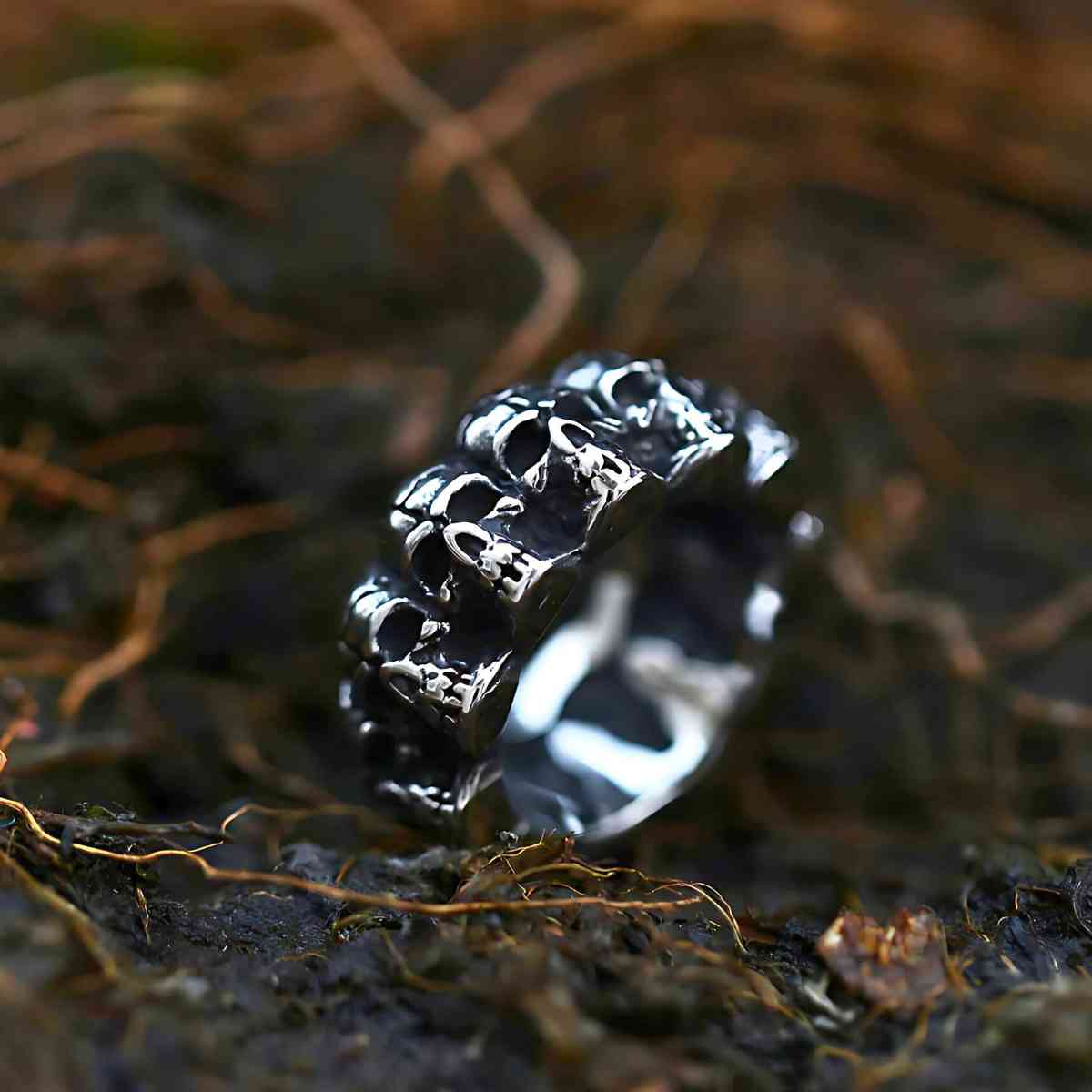 Multiple Skulls Ring - Image 3