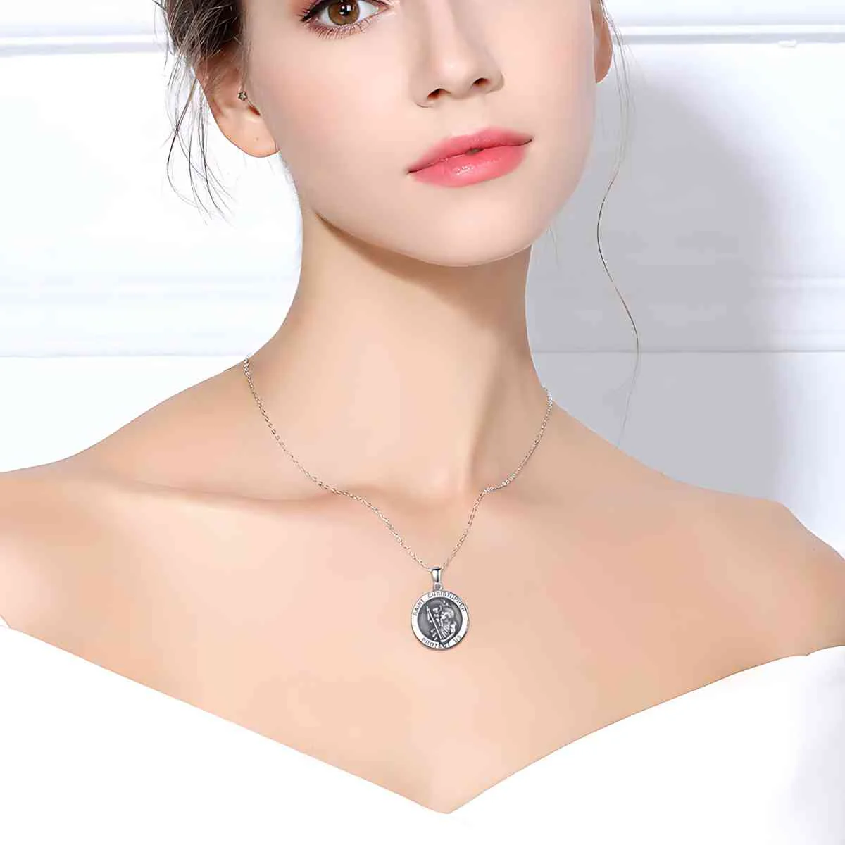 Round Saint Christopher Pendant Necklace - Image 5