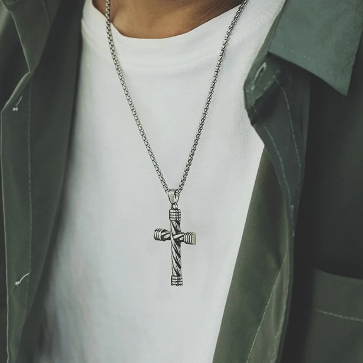 Simple Cross Pendant Necklace - Image 5