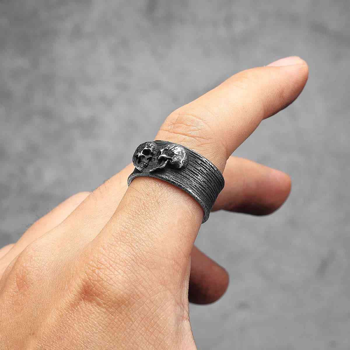 Twin Skull Ring - Image 2