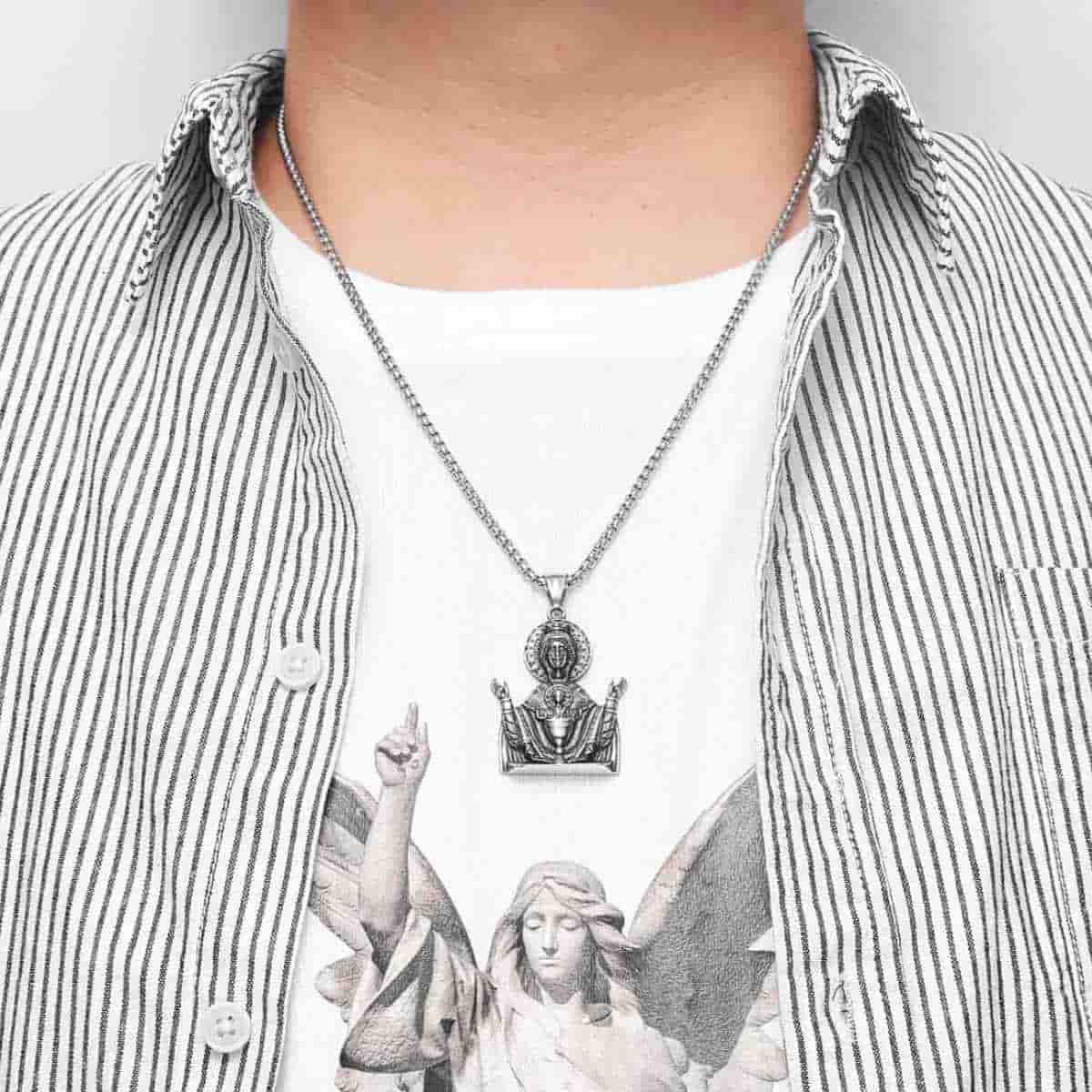 Virgin Mary with Baby Jesus Pendant Necklace - Image 4